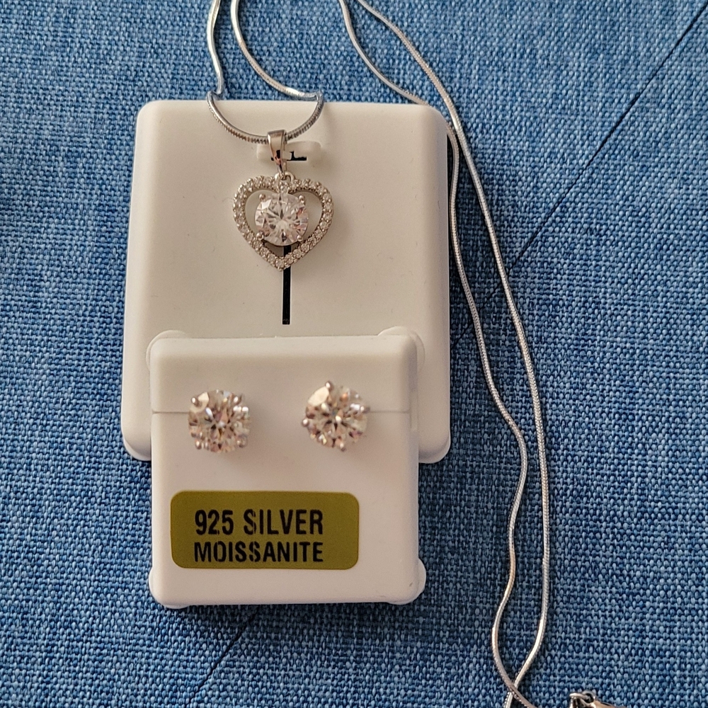 925 Sterling Silver Moissenite Jewelry Set  4Carats NWT